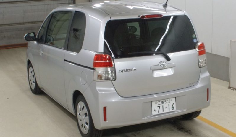 Toyota Spade full