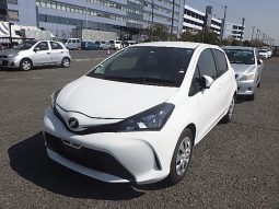 Toyota Vitz full