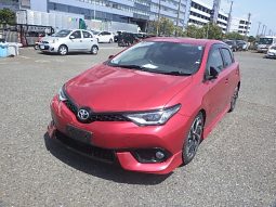 Toyota Auris full