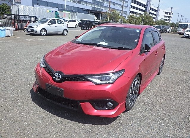 Toyota Auris full
