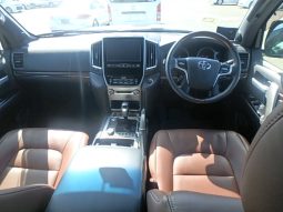 Toyota Landcruiser ZX full