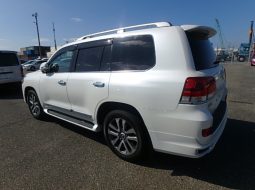 Toyota Landcruiser ZX full