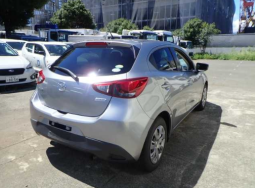 Mazda Demio full