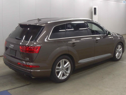 Audi Q7 S Line Package full