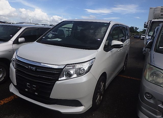 Toyota Noah full
