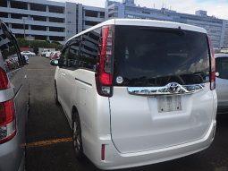 Toyota Noah full