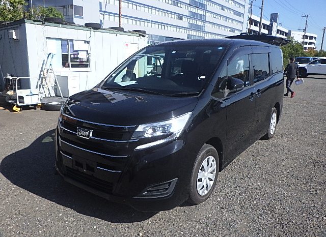 Toyota Noah full