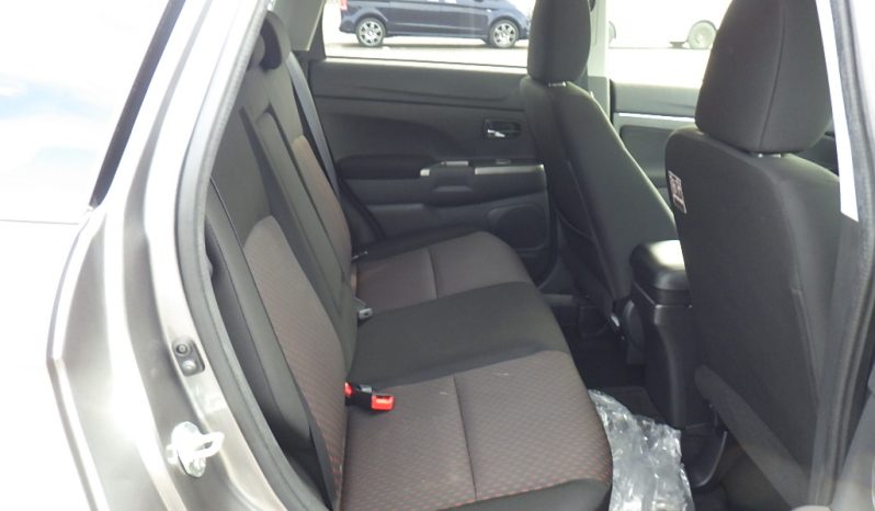 Mitsubishi RVR full