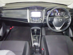 Toyota Fielder Hybrid full