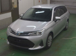 Toyota Fielder Hybrid full