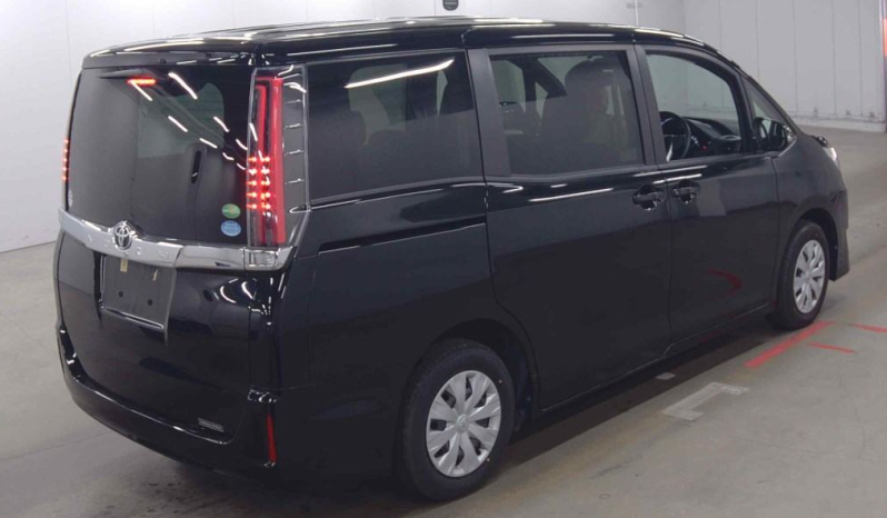 Toyota Noah full