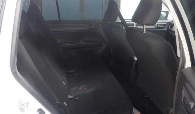 Toyota Fielder Hybrid full