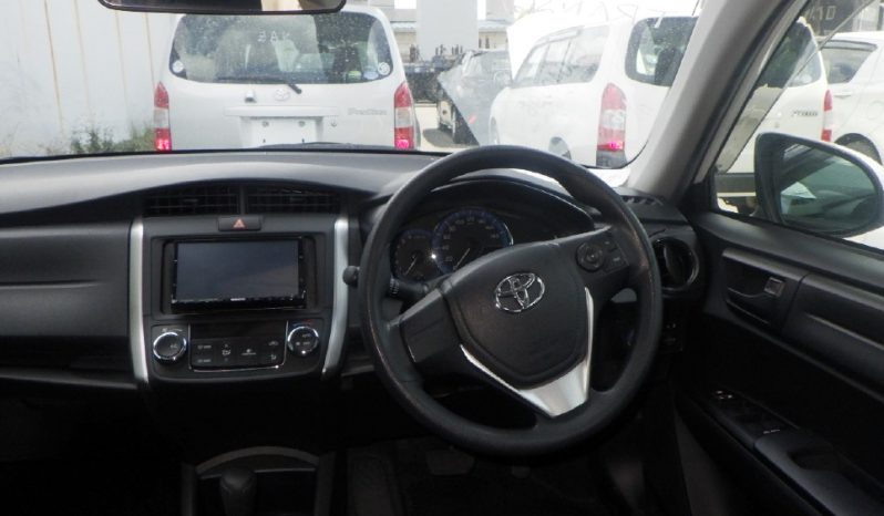 Toyota Fielder Hybrid full